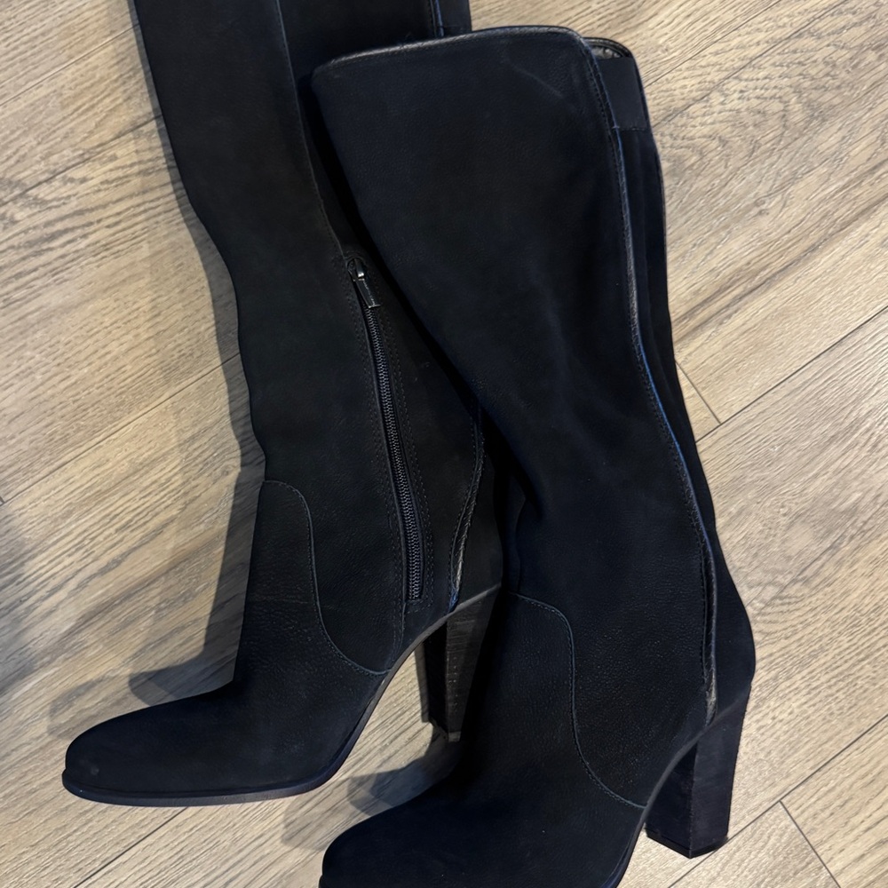 Black Heeled Boots